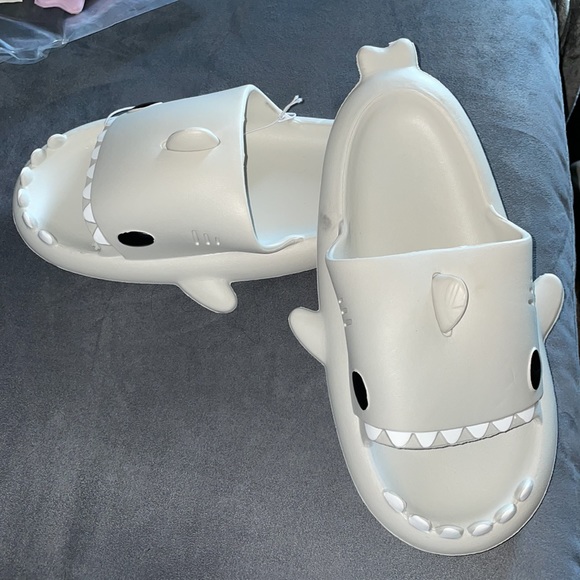 TikTok Shark Slides - Grey - Picture 2 of 2
